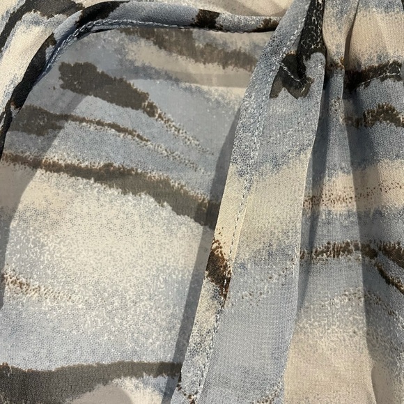 Final Touch Blue zebra print semi-sheer blouse - Picture 9 of 11